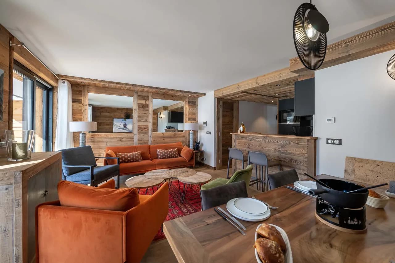 Spacious Alpine Apartment With Mountain Views photo 2