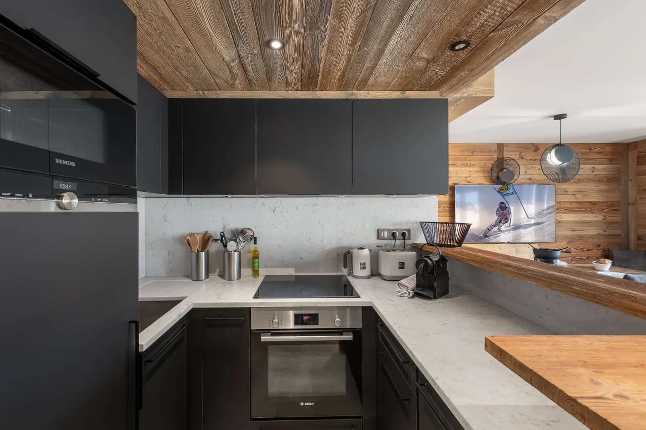 Spacious Alpine Apartment With Mountain Views photo 3