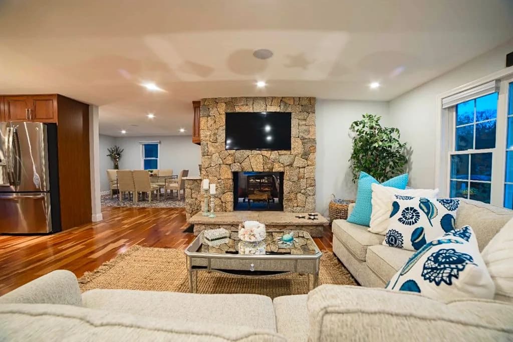 Beachside Five Bedroom Villa in Barnstable photo 4
