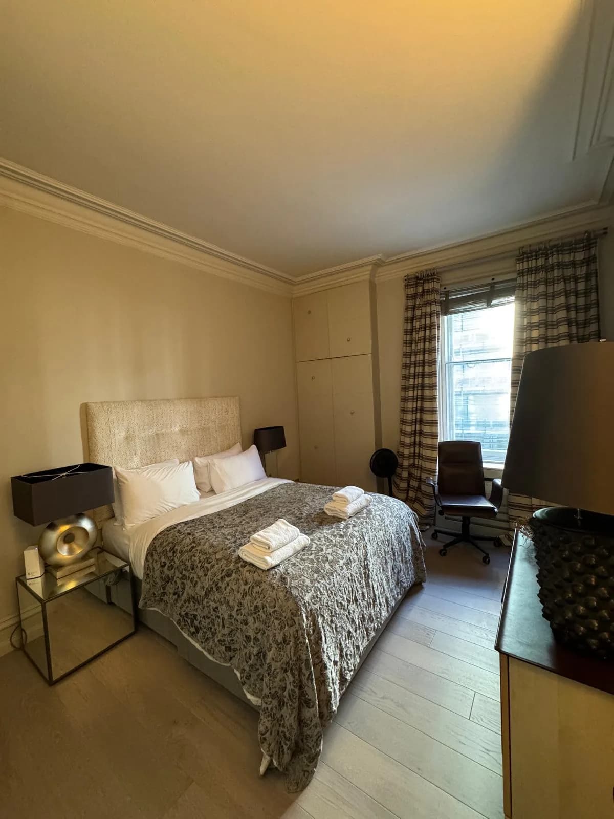 Elegant Three Bedroom Flat in London photo 2