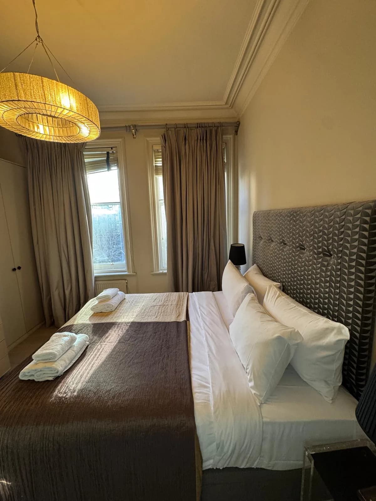 Elegant Three Bedroom Flat in London photo 5