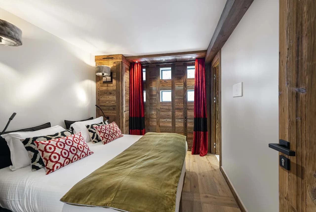 Alpine Comfort With Stunning Mountain Surroundings photo 3