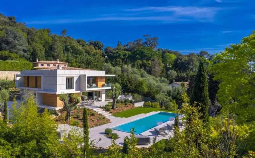 Californie Crest: A Contemporary Cannes Estate