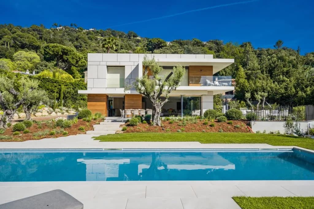 Californie Crest: A Contemporary Cannes Estate photo 2
