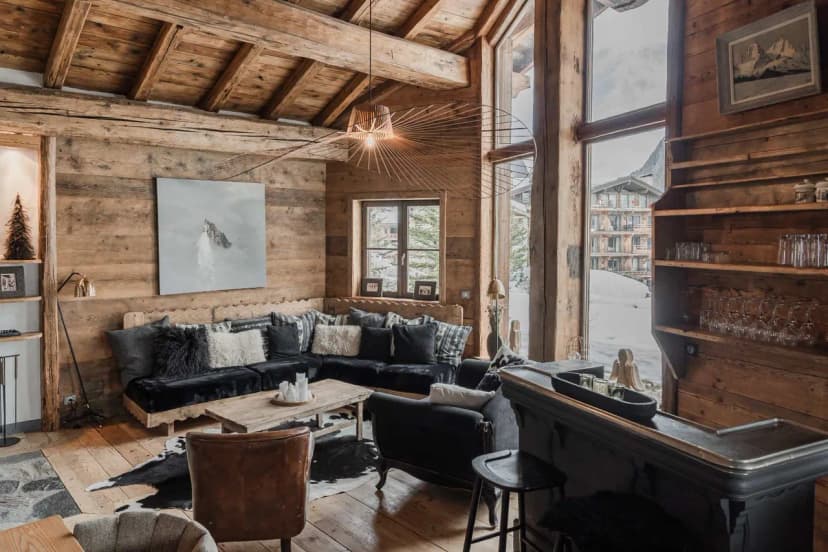 Luxury Wood Chalet With Mountain Views