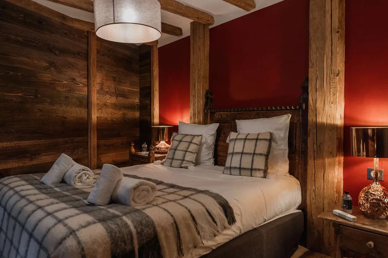 Luxury Wood Chalet With Mountain Views photo 3