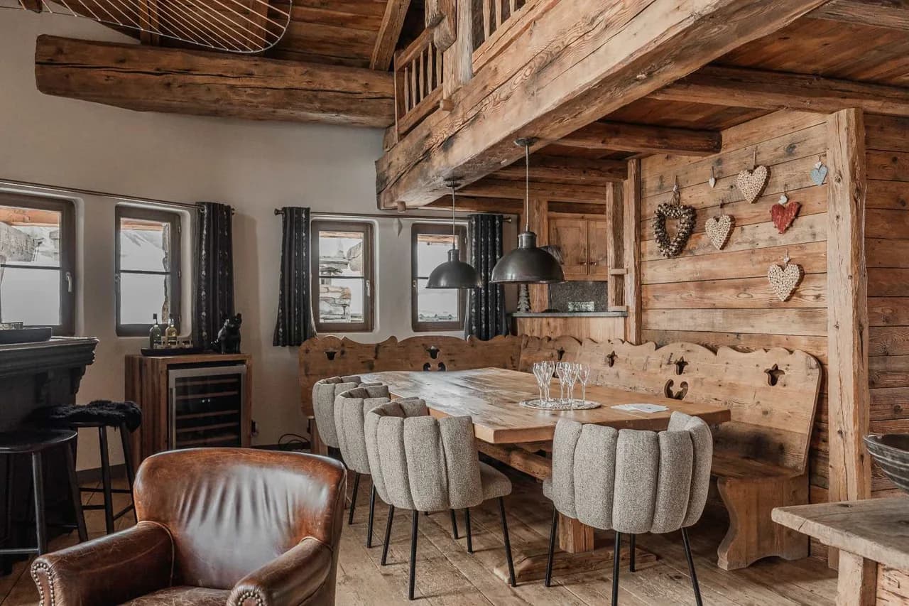 Luxury Wood Chalet With Mountain Views photo 5