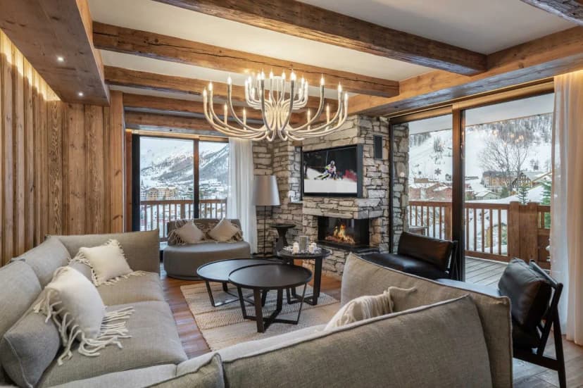 Charming Alpine Appartment With Spacious Interiors