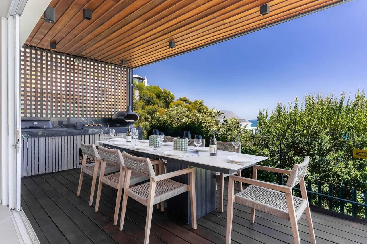 Two-Pool Villa with Ocean Views in Bantry Bay, Cape Town photo 5