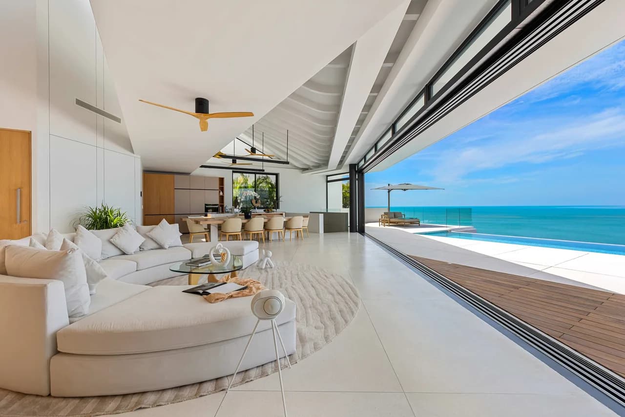 Luxury Wellness Villa Overlooking the Sea photo 4