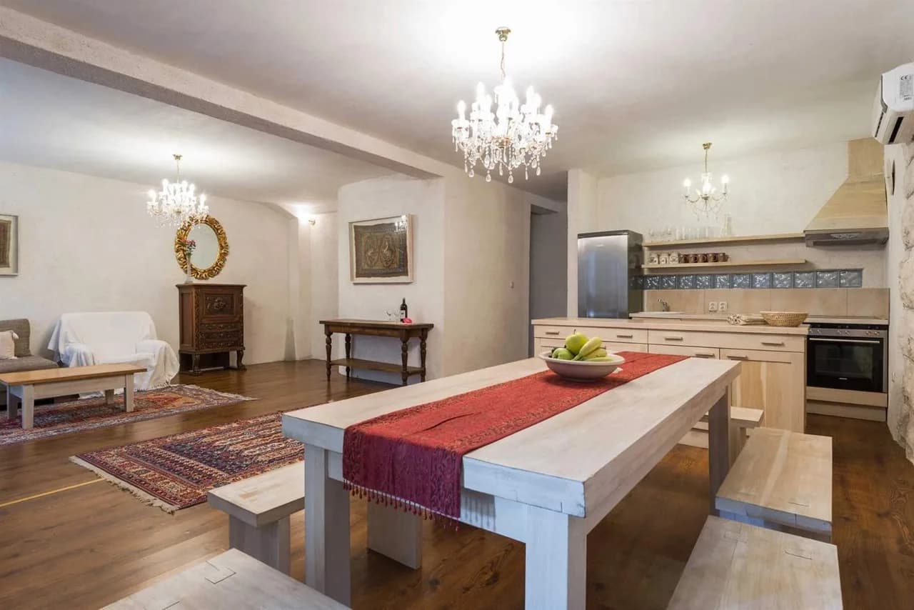 Timeless Mediterranean Villa By The Sea photo 4