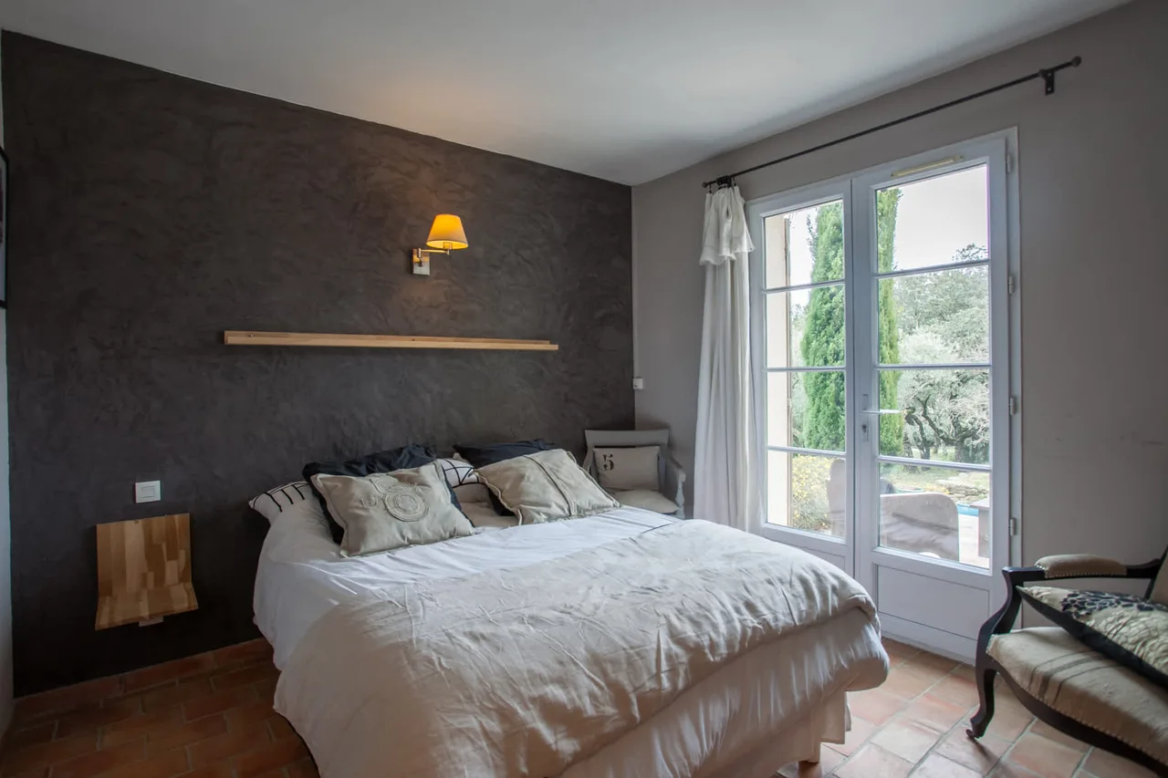 Air-Conditioned Five Bedroom Villa in Roye photo 5