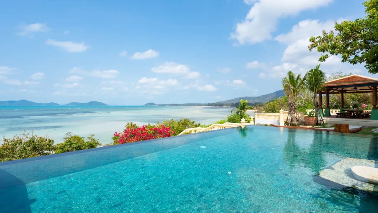 Tranquil Beachfront Sanctuary With Ocean Views photo 3