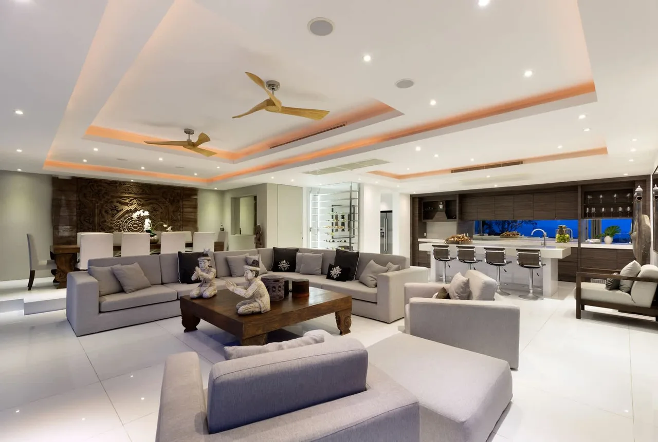 Elegant Villa Overlooking Private Pool photo 4