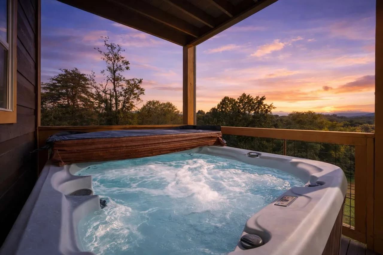 Accessible Five Bedroom Lodge in Smoky Mountains photo 2