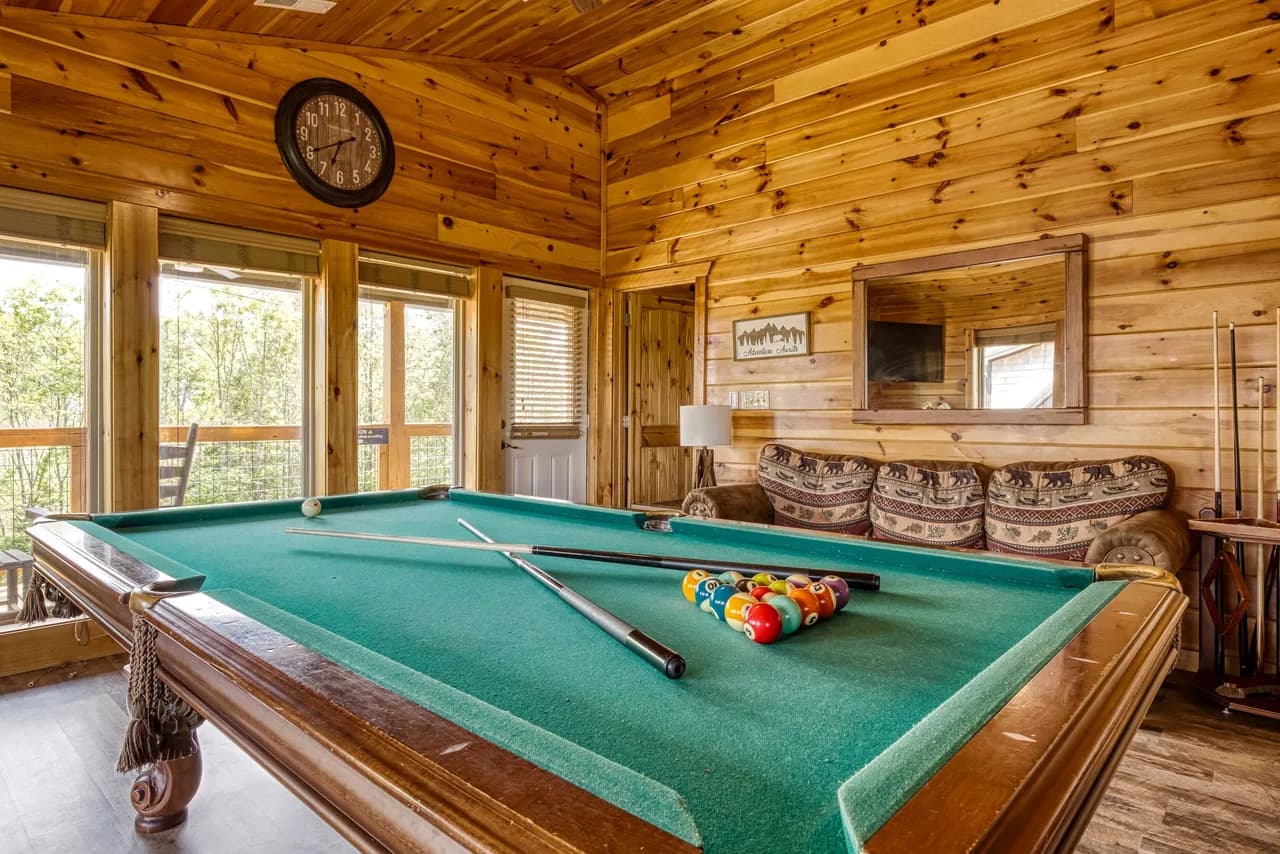 Accessible Five Bedroom Lodge in Smoky Mountains photo 4