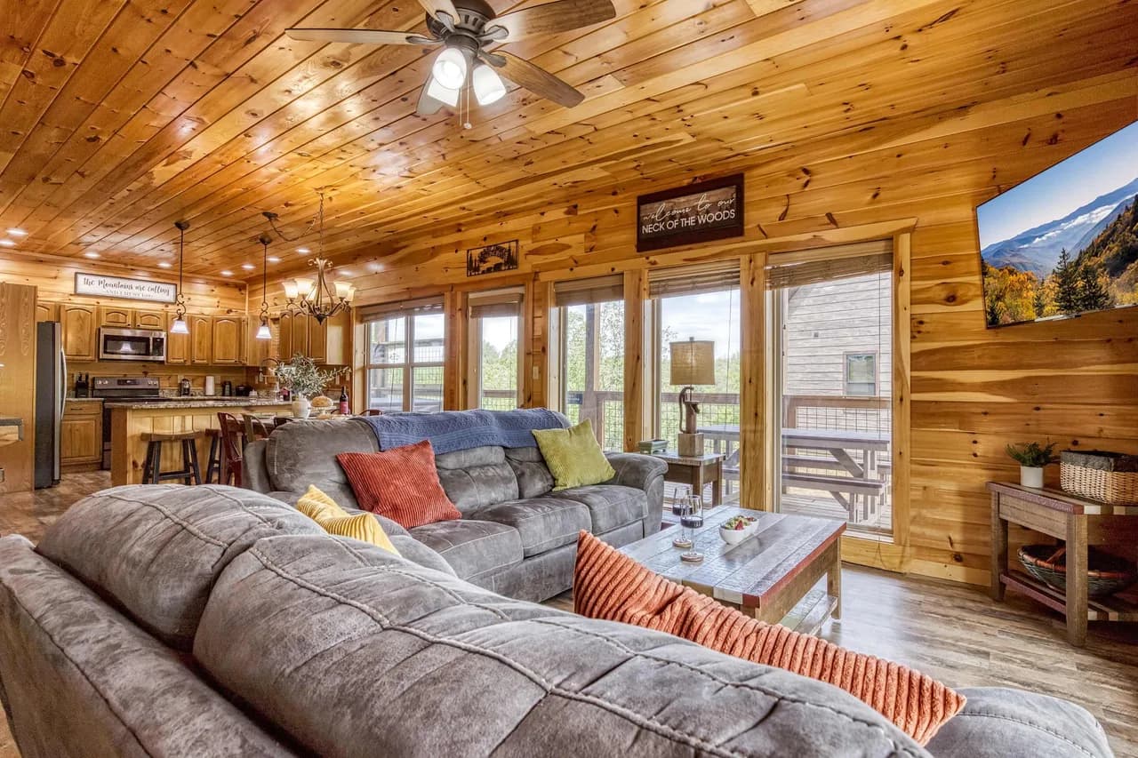 Accessible Five Bedroom Lodge in Smoky Mountains photo 5