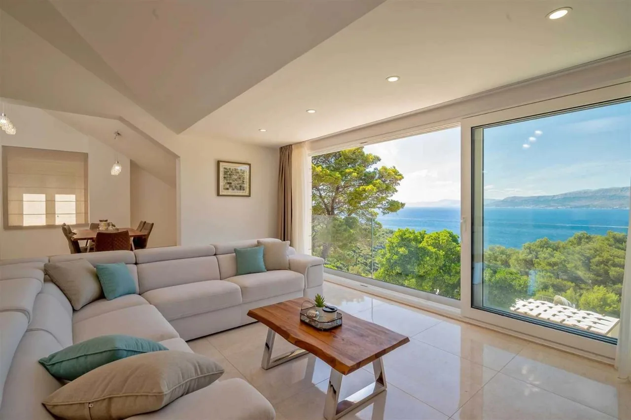Peaceful Brač Villa Surrounded By Nature photo 2