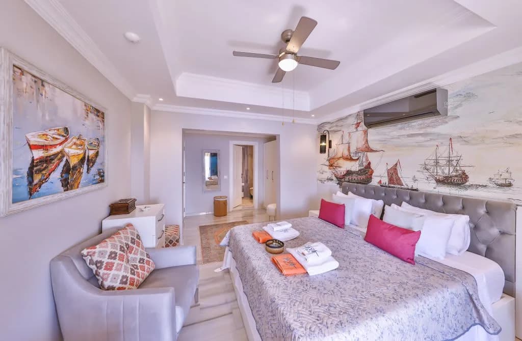 Scenic Hillside Villa With Pool Terrace photo 3