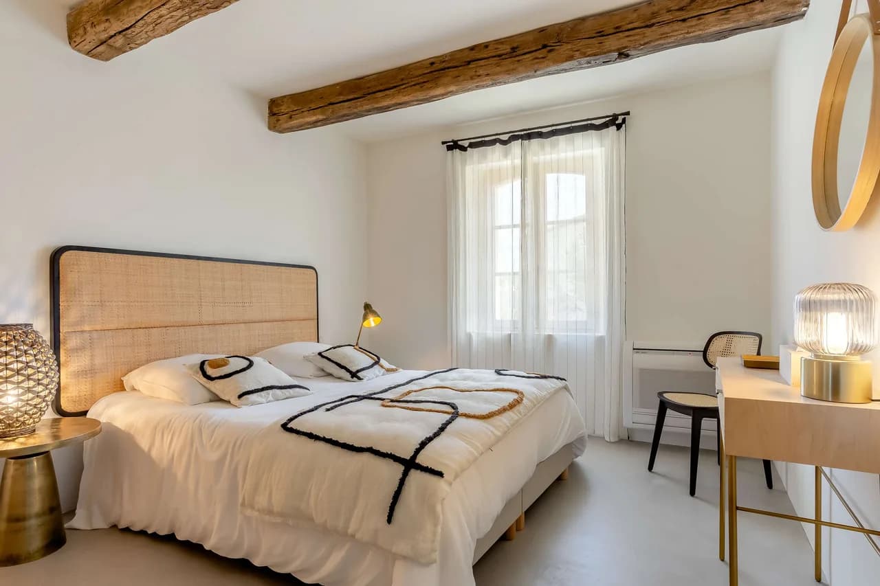 Secluded Gordes Escape With Heated Pool photo 4