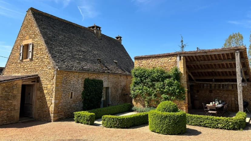 Luxury Stone Houses in Golden Triangle