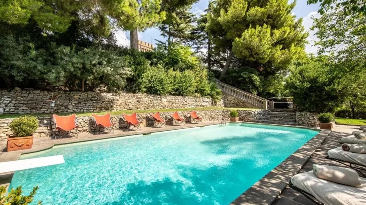 Grand Historic Castle With Private Gardens photo 5