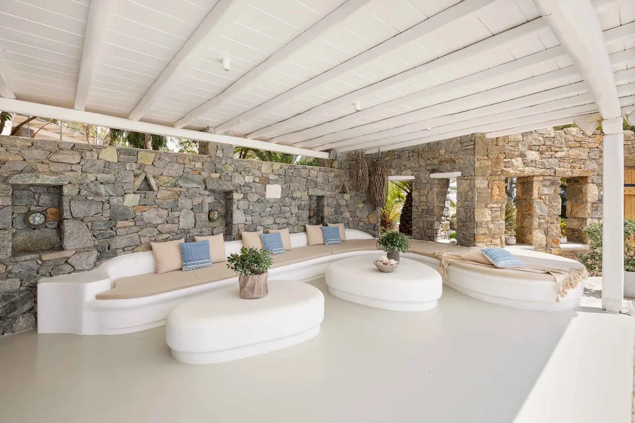 Autonomous Luxury Estate With Panoramic Views photo 5