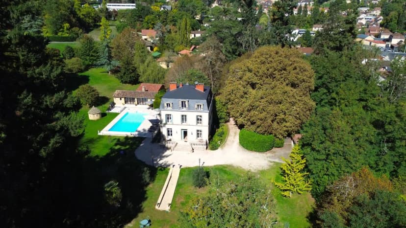 Spacious Périgord House With Pool Access