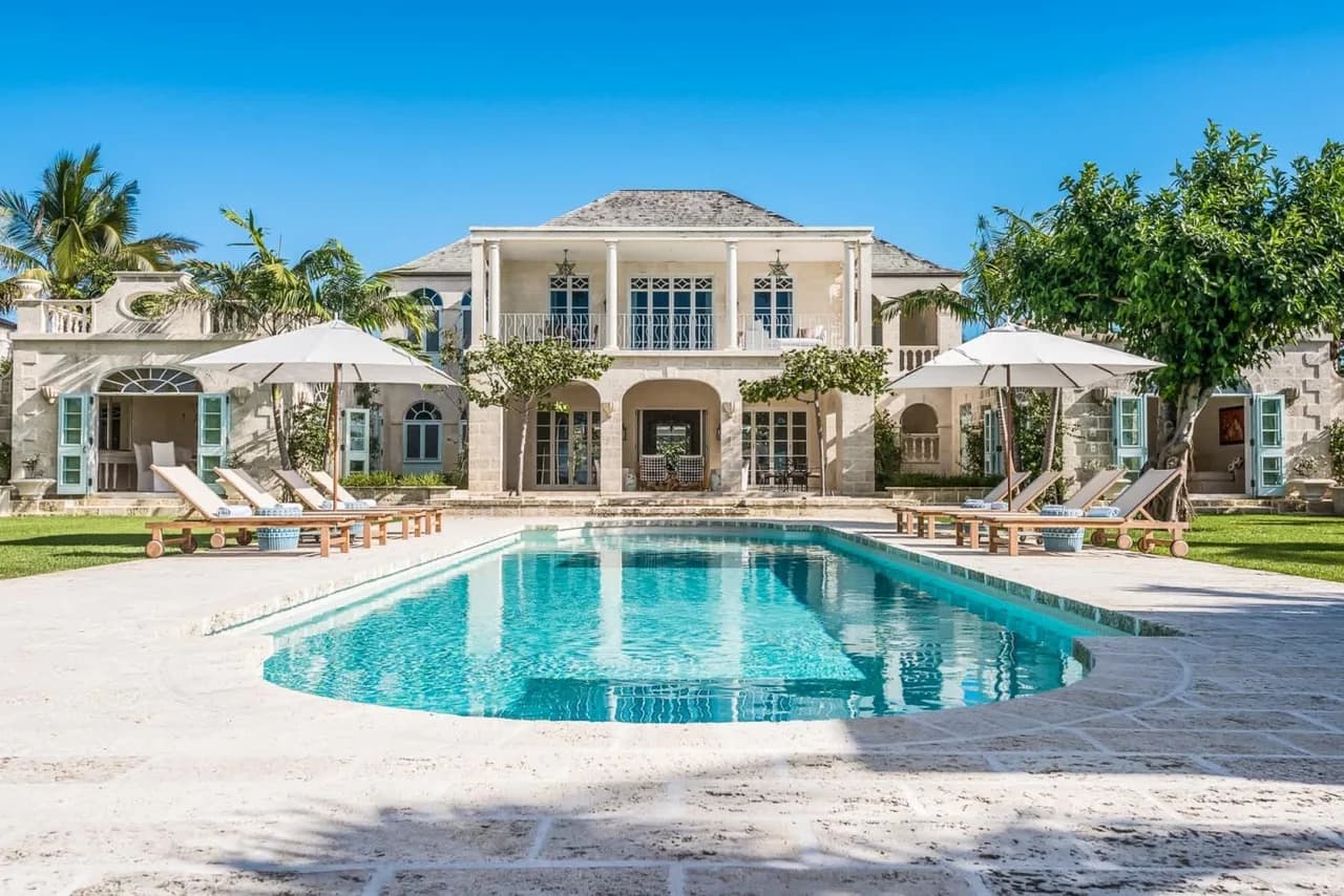 Beachfront Luxury Estate on Grace Bay