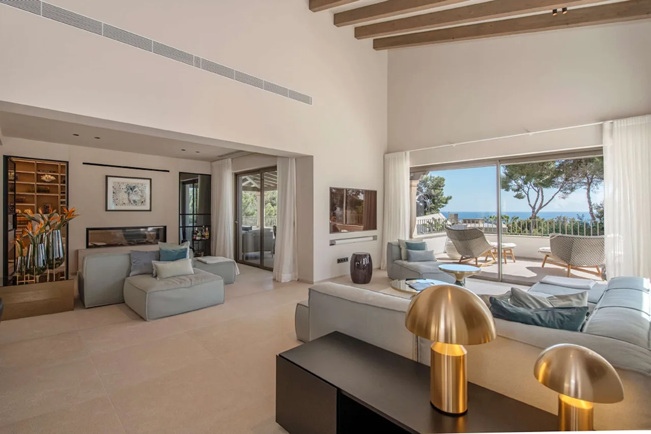 Contemporary Sea View Mediterranean Villa photo 5