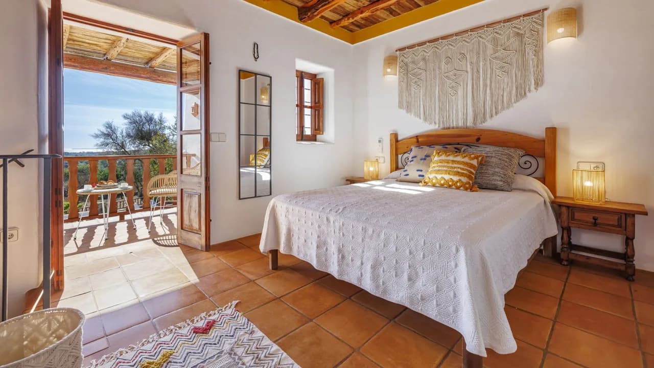 Coastal Countryside Retreat with Pool photo 3