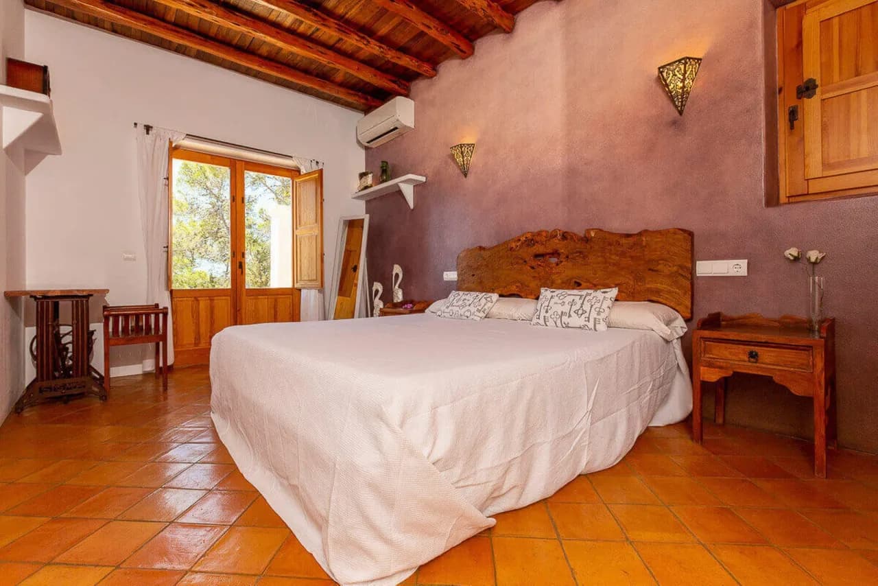 Rural Villa with Mountain and Sea Views photo 3