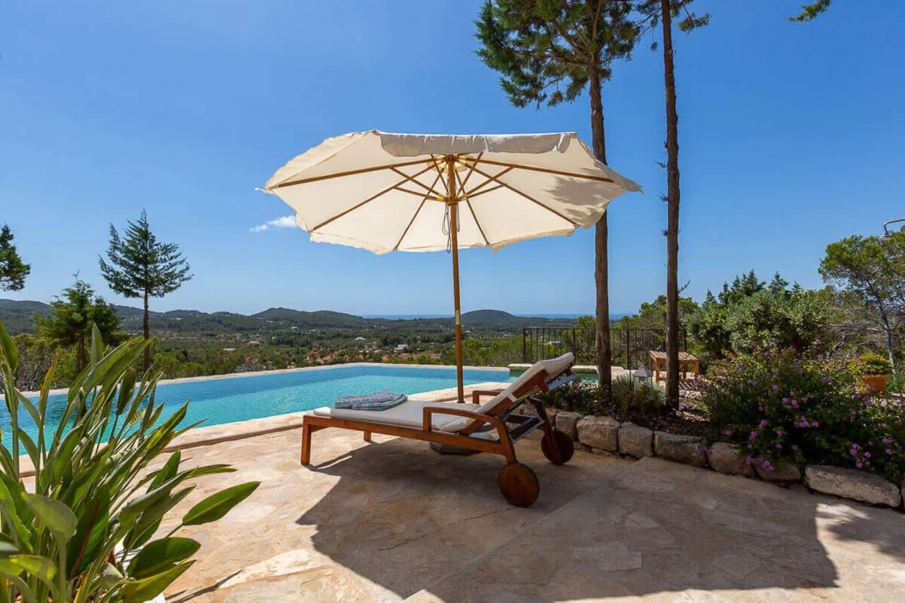Rural Villa with Mountain and Sea Views photo 4