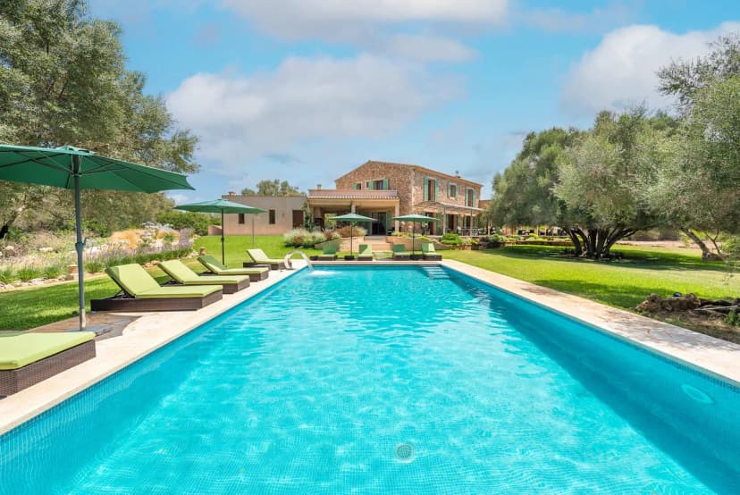 Elegant Santanyí Escape With Panoramic Views