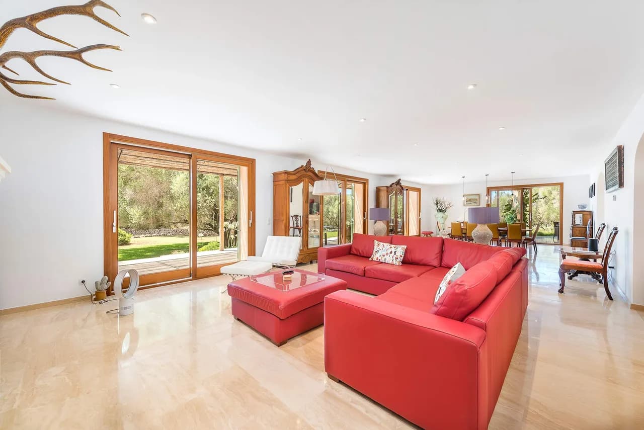 Elegant Santanyí Escape With Panoramic Views photo 4
