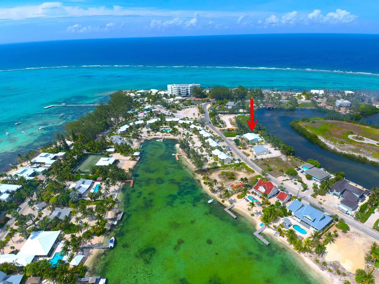 Canal-Front Two Bedroom Villa in Grand Cayman photo 5