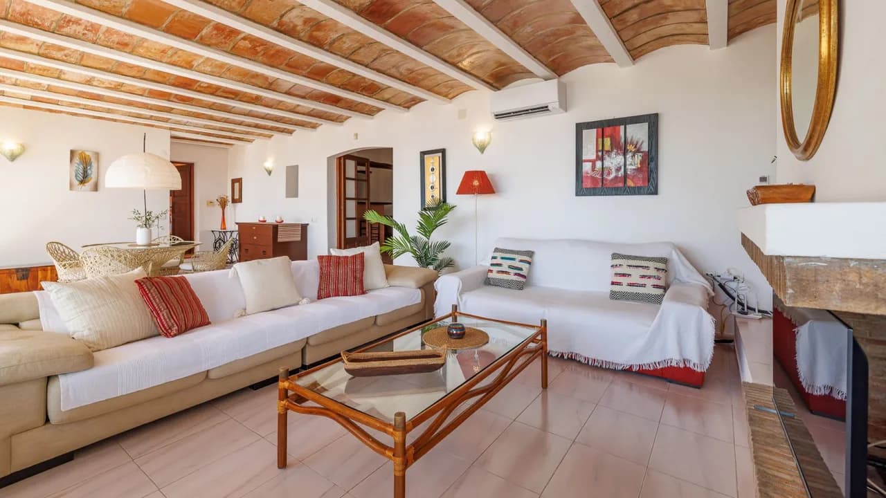 Coastal Family Villa With Pool photo 5