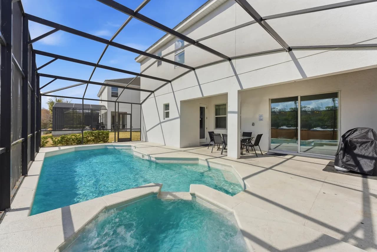 Chic Modern Villa with Pool in Orlando photo 2