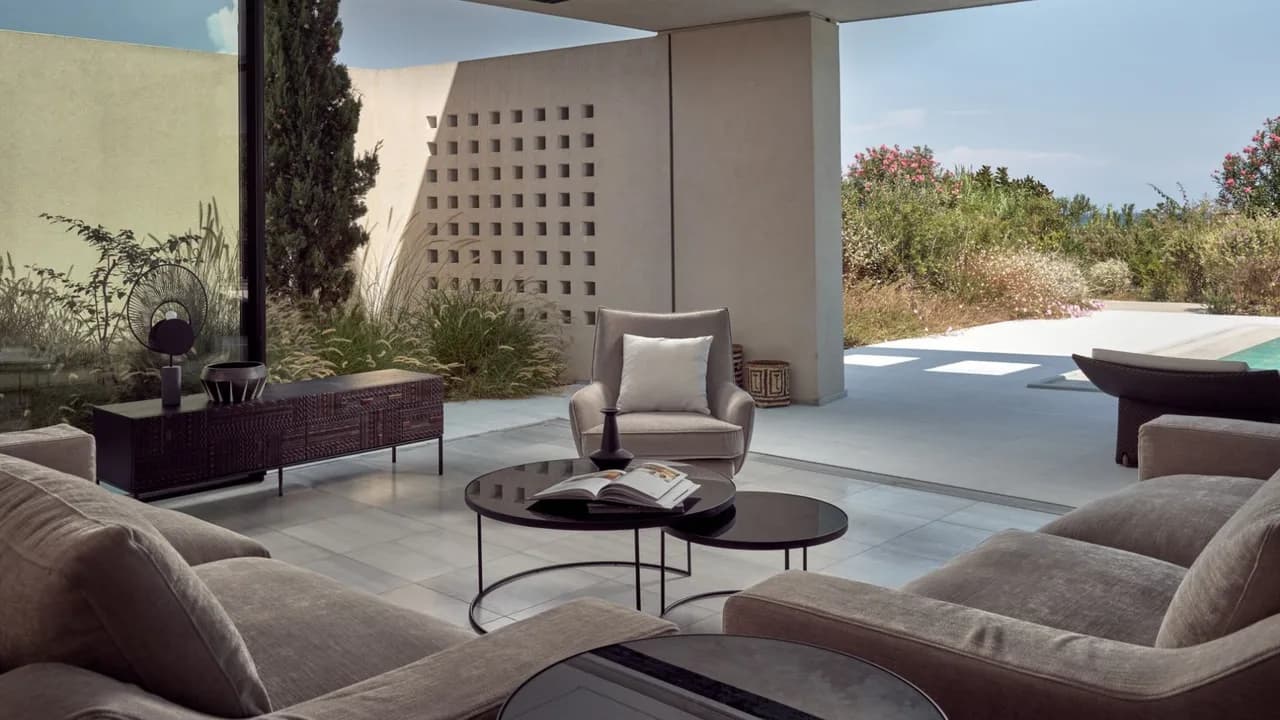 Luxury Beachfront Villa With Sea Views photo 4