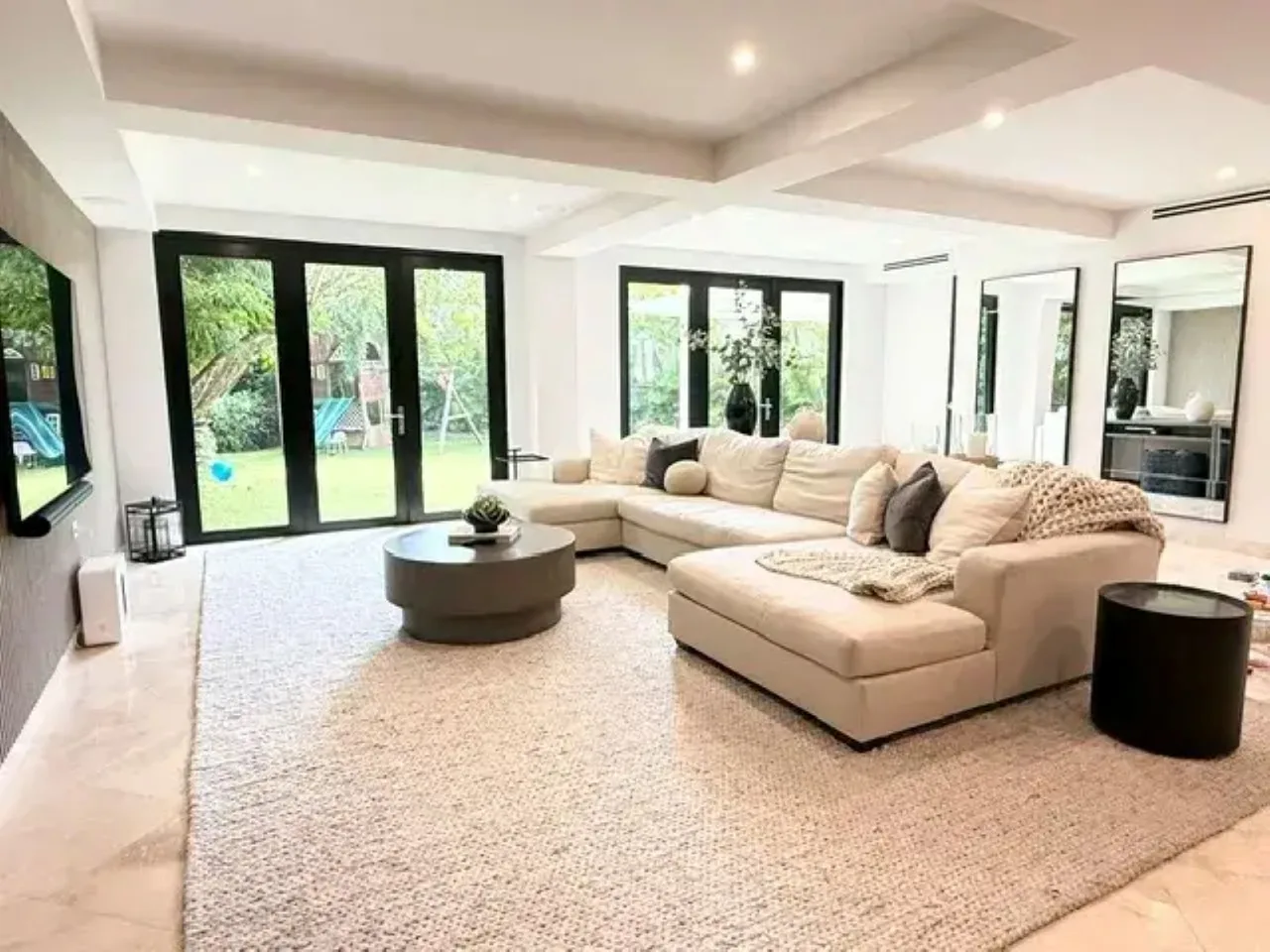 Serene Dorado Beachside Sanctuary photo 3