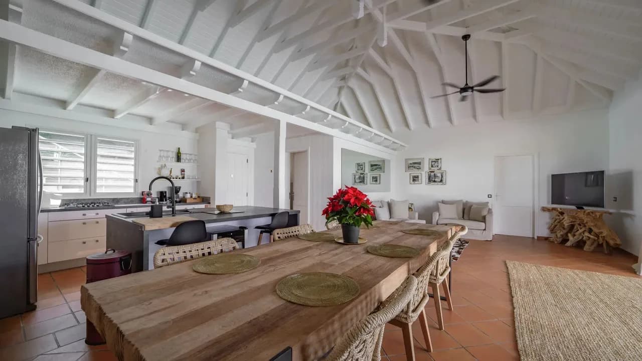 Montjean Oceanview Tropical Hideaway photo 3