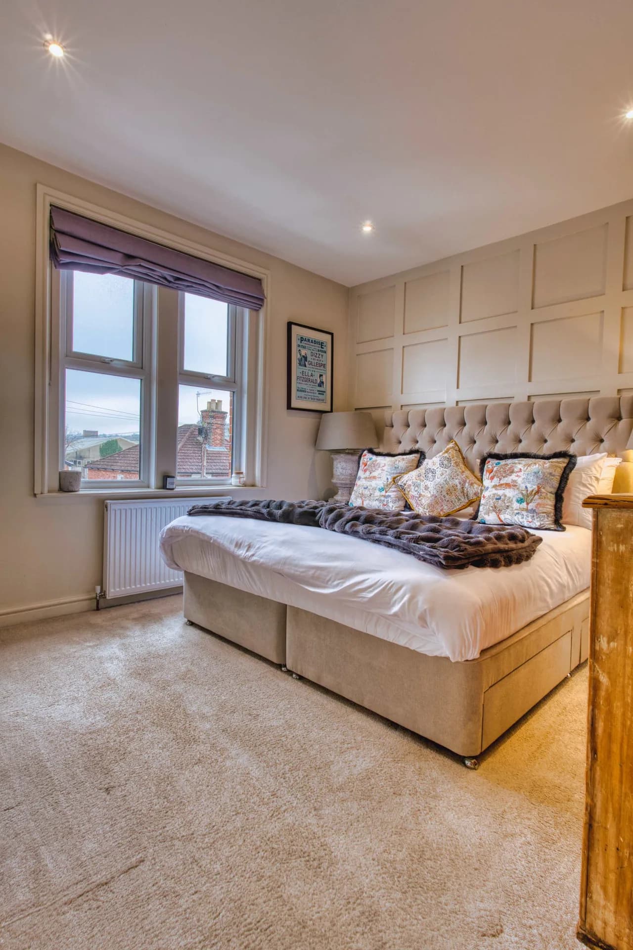Spacious Three-Bedroom House in Guildford, Surrey photo 3