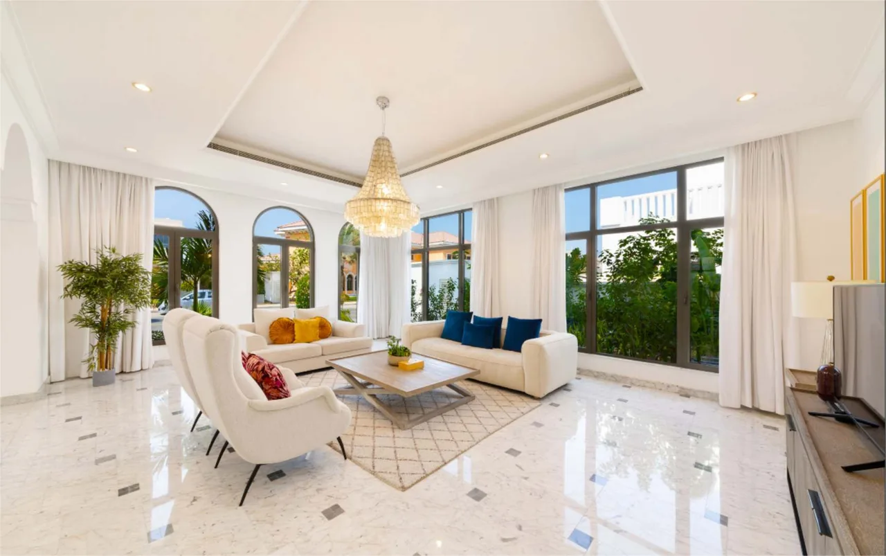 Palm Jumeirah Beachfront Luxury Villa photo 3