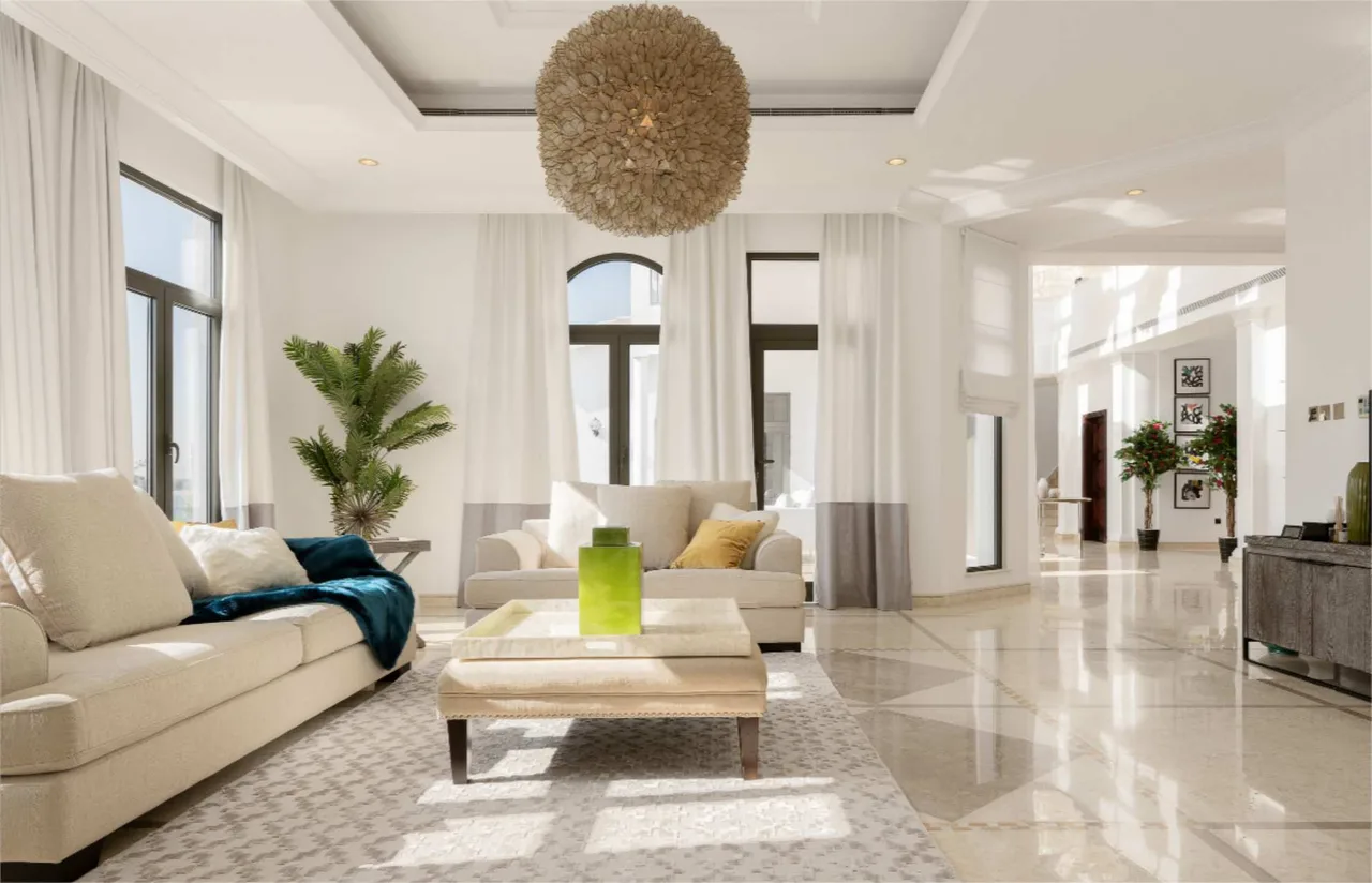 Beachfront Skyline Villa on The Palm photo 2