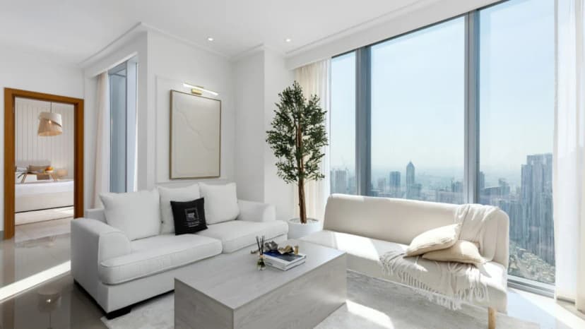 Panoramic Downtown Apartment With Skyline Views