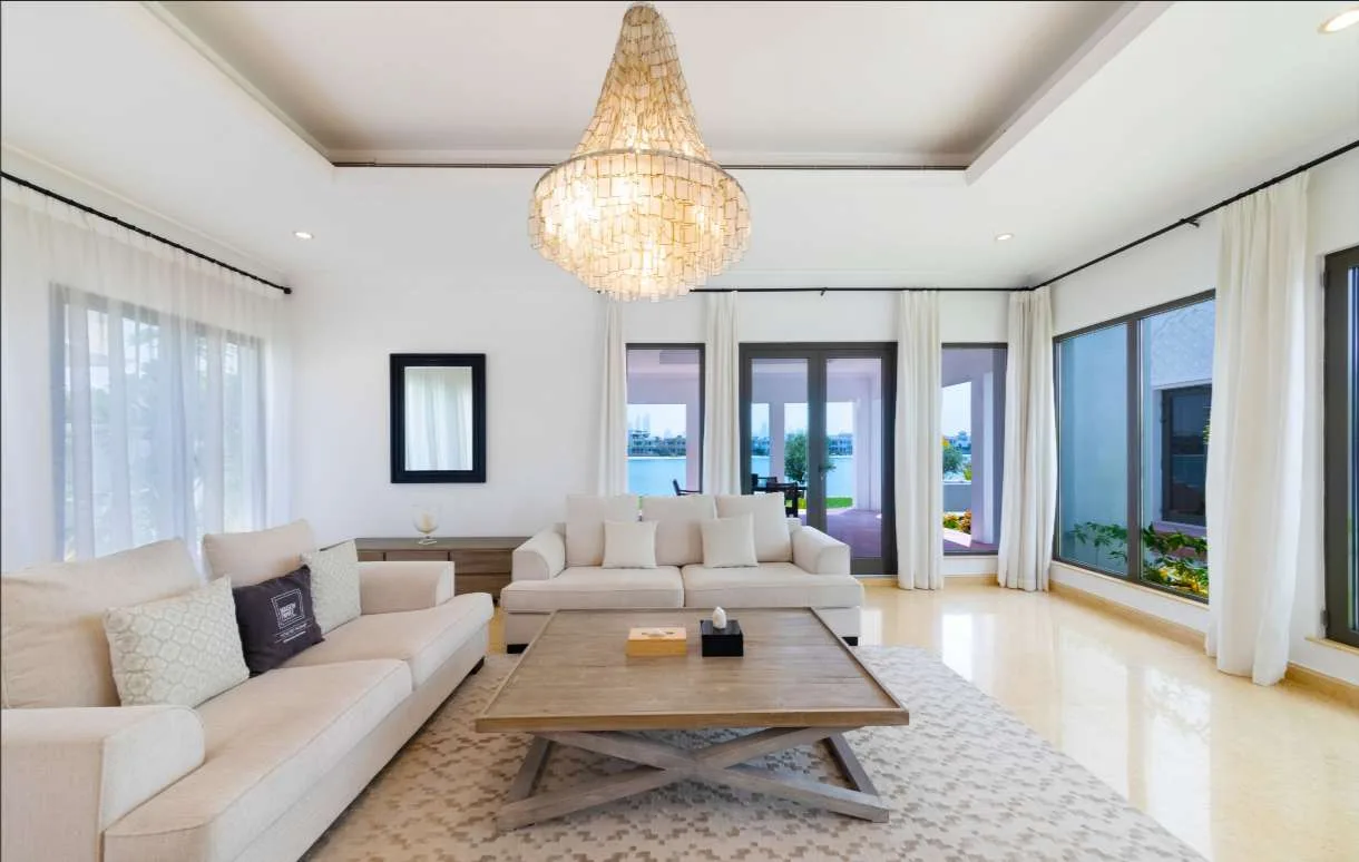 Luxury Beachfront Escape on The Palm photo 4
