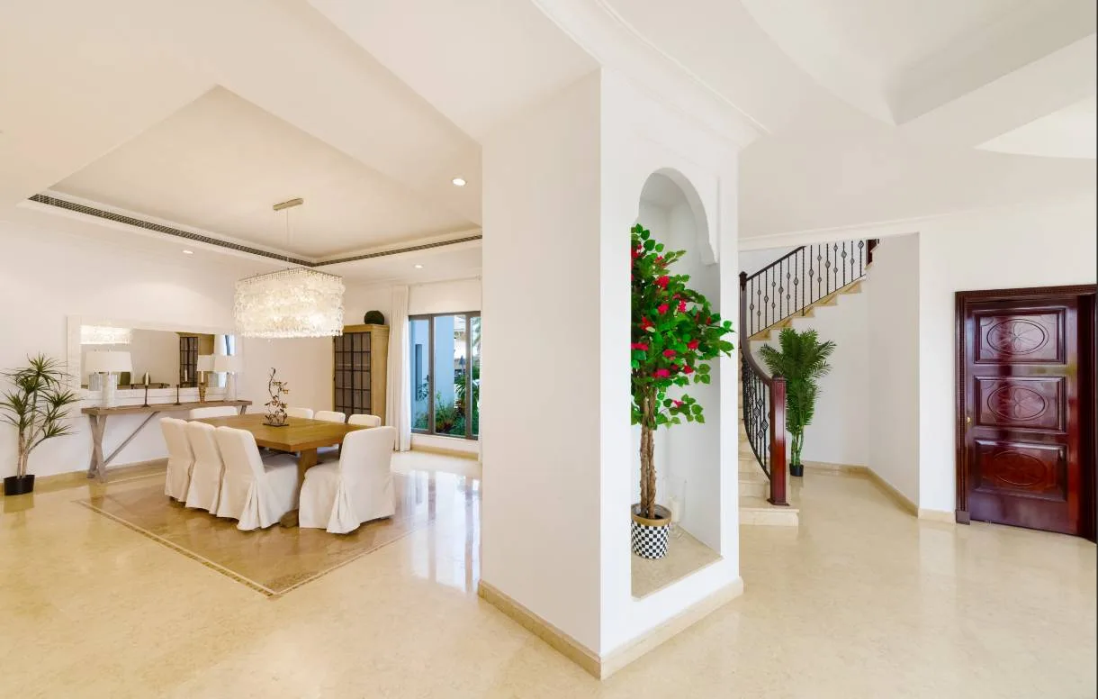 Luxury Beachfront Escape on The Palm photo 5