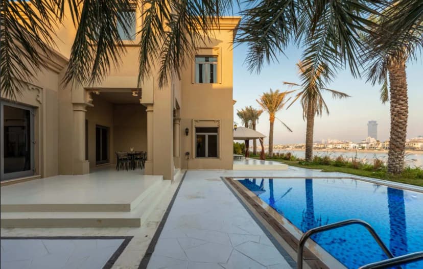 Private Beachfront Luxury Villa The Palm