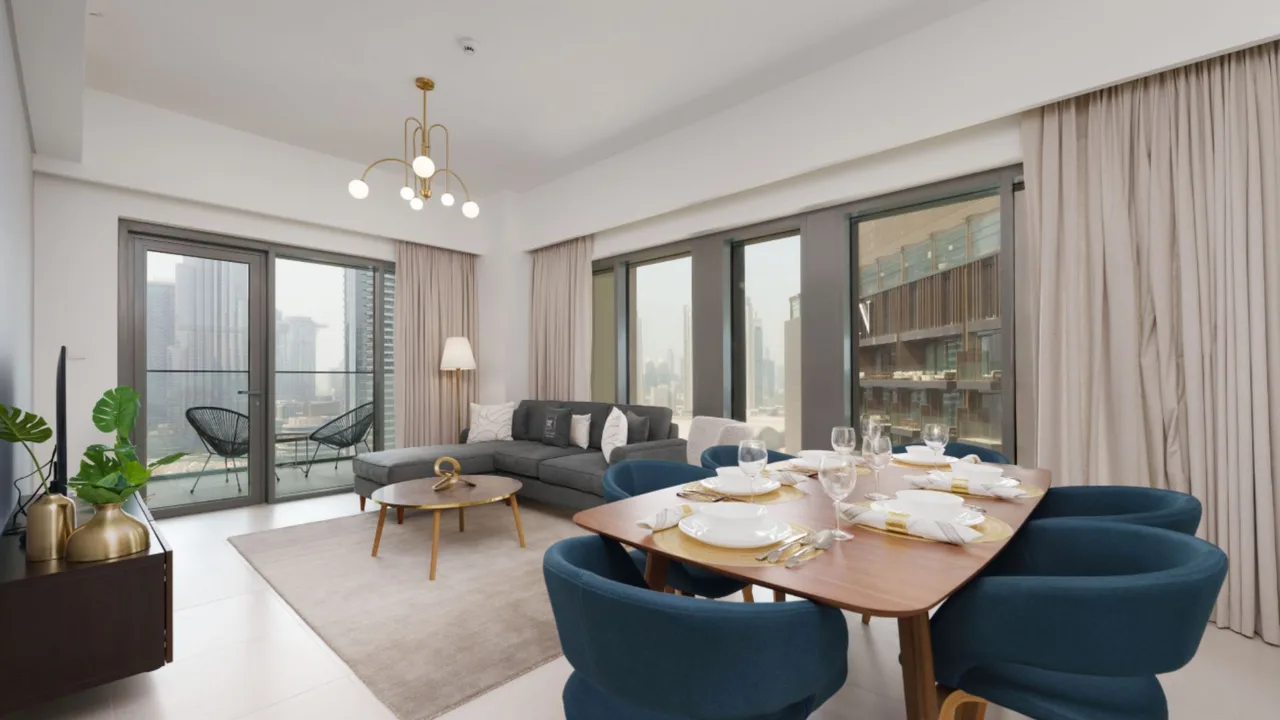Stylish City Apartment With Iconic Outlook
