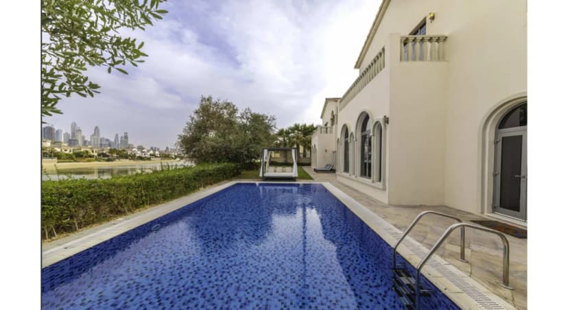 Grand Beachfront Escape The Palm